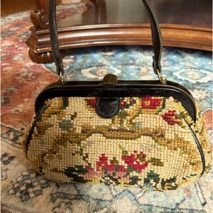 Jana Vintage Embroidery Bag